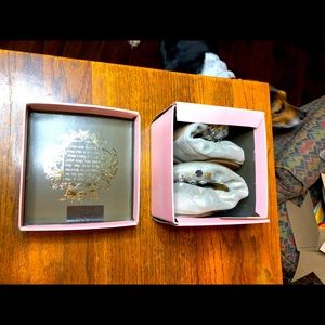 NWT Juicy Couture Radical champagne dust metallic suede flats